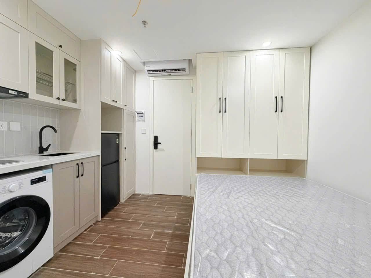 TÒA CĂN HỘ HOÀNG HOA THÁM - 10 TẦNG CÓ HẦM - CÁCH PHỐ 50M